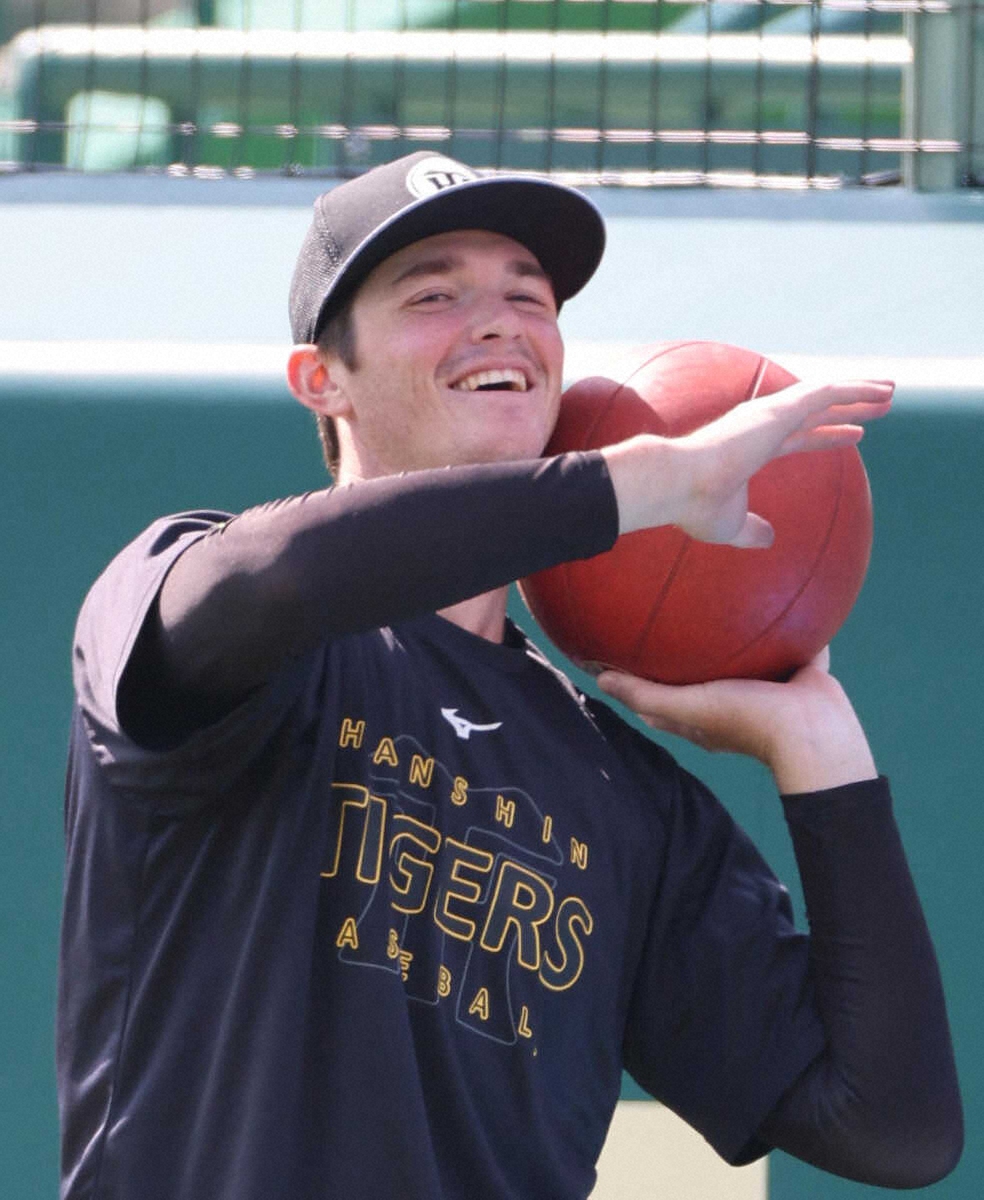 阪神の新助っ人・ルーカス 愛妻の後押しを受け甲子園デビューを快投