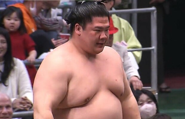 「粘りすぎた」宇良に相撲ファンが驚きの声「何を見せられてるんだw」