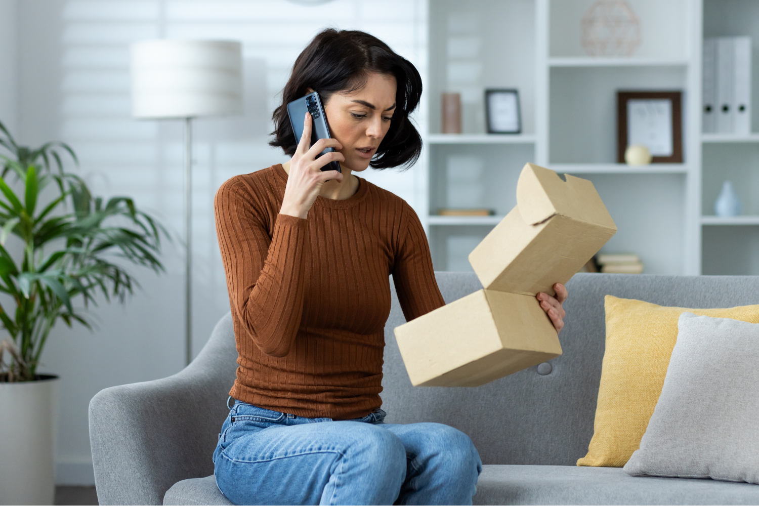 新しいスマホが盗まれる？「電話返品詐欺」の巧妙な手口とたった1つのすべきこと