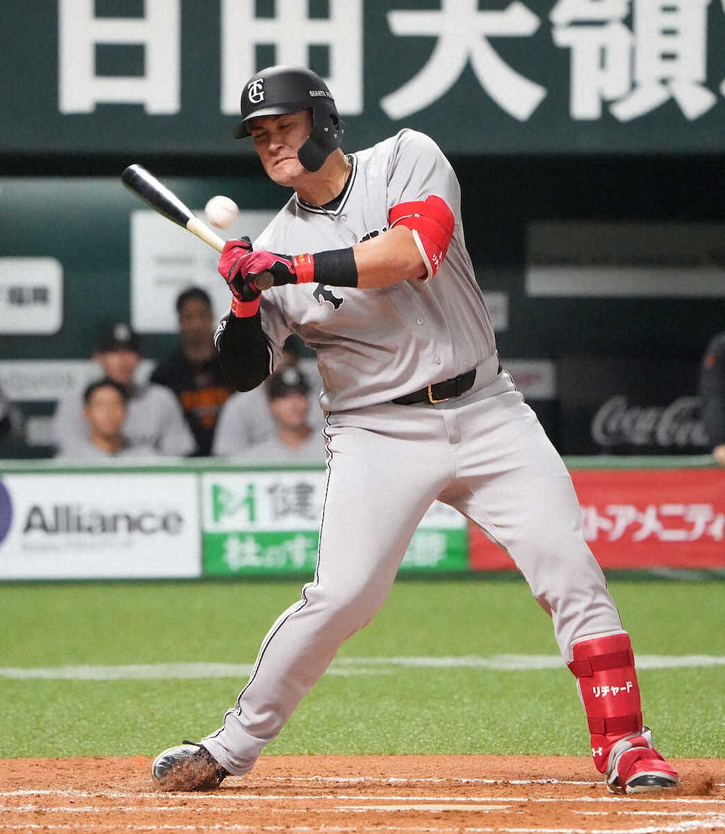 巨人・リチャードが死球を受けて左手甲骨折 開幕厳しい状況