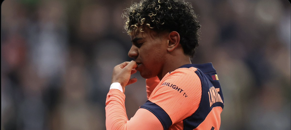 「真に比類なき選手になる力がある」とスペイン代表と、バルセロナの先輩が賛辞を送る