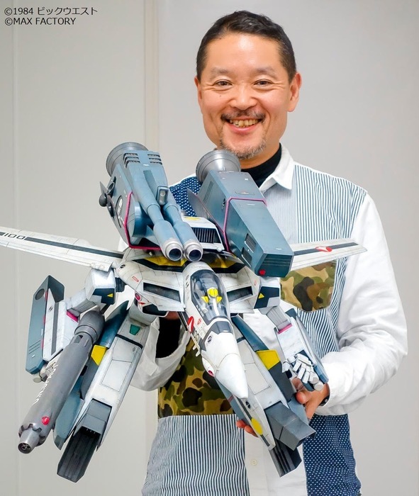 【画像】やたらサイズが大きいプラモ・フィギュア・玩具の画像を貼ってけｗｗｗｗｗ