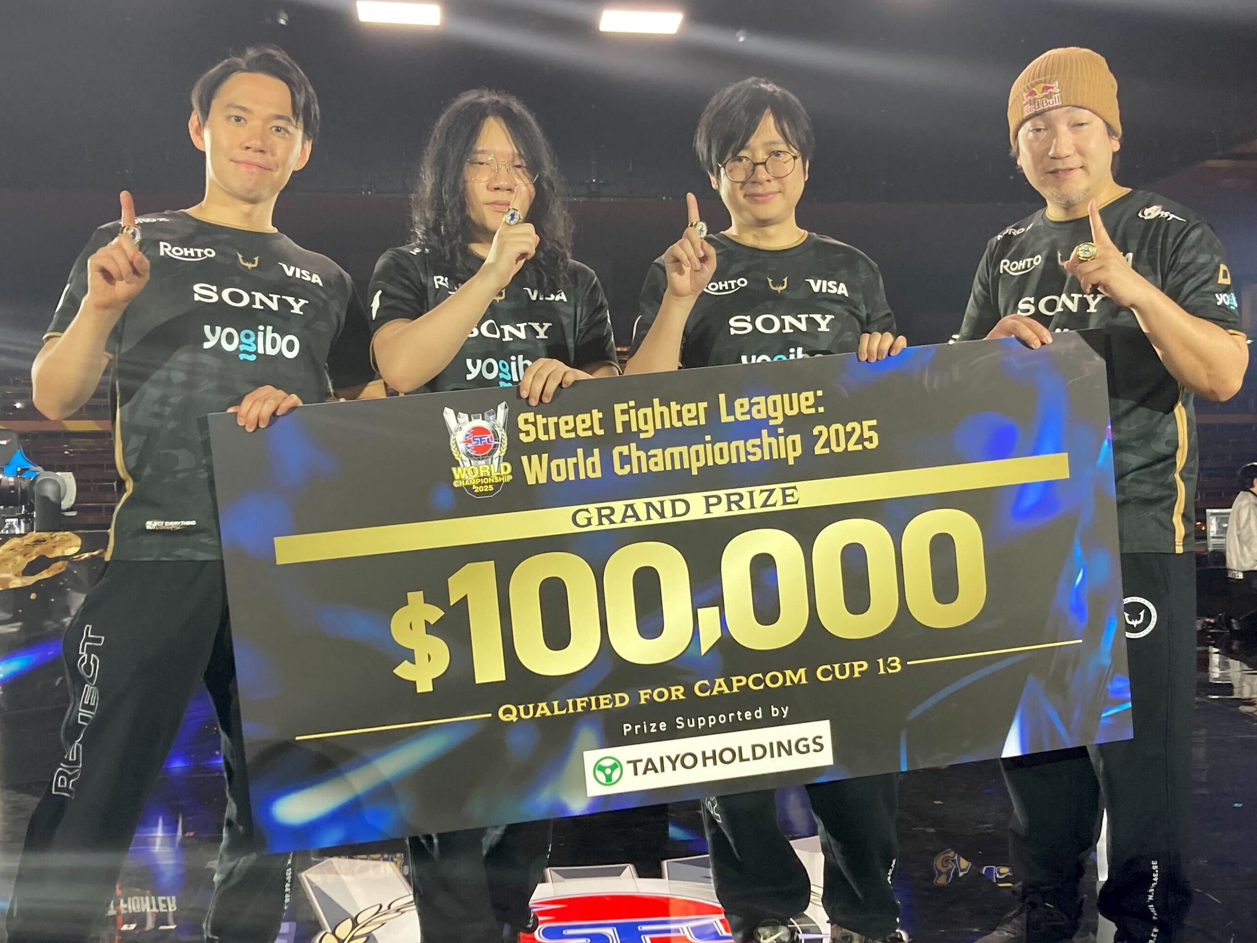 【スト6】「SFL：WC2025」優勝チーム・REJECTインタビュー。CCを諦めSFL一本に絞ったLeShar選手【SFL：ワールドチャンピオンシップ2025】ウメハラ選手は「10先に自信あり」