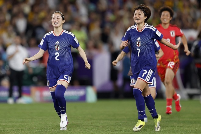 なでしこジャパンのアジア制覇をチーム一丸で祝福 ファン反応