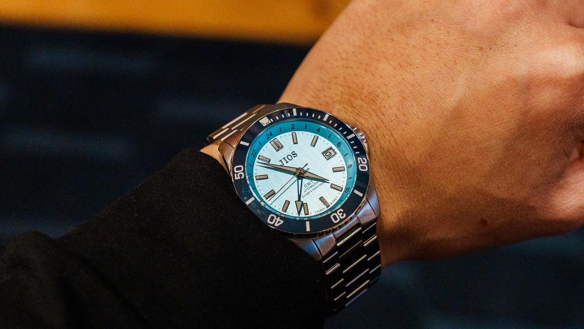 腕元に、さりげないこだわりを。滋賀発の本格ダイバーズが毎日の相棒にちょうどいい