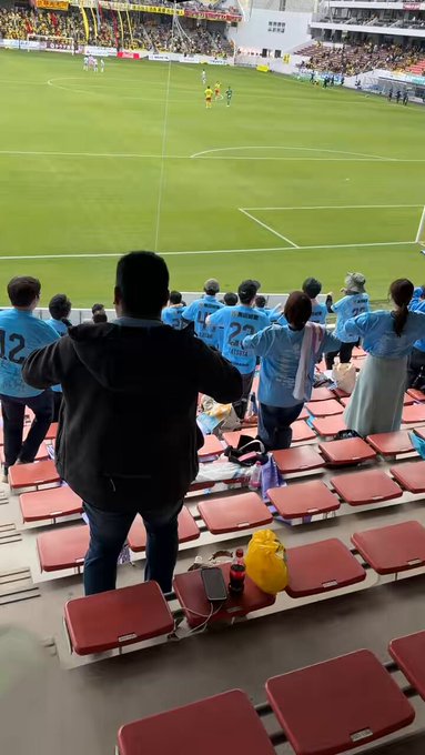 【動画】レイラック滋賀のゴール裏で試合見てたら、いきなりラララライ体操が始まったｗｗ