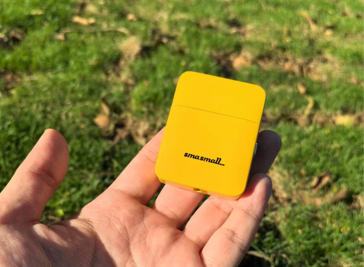 サイズはたった6cmの超ミニ電動シェーバーを1万円以下で。剃り心地もデザイン性も妥協なし