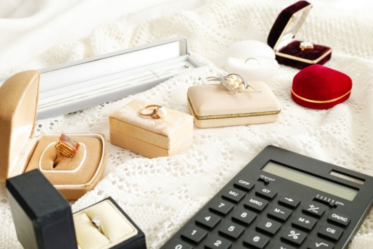 [ITmedia ビジネスオンライン] 「質屋さん」3期連続で増収増益　店舗数は減少も、業績回復の背景とは？