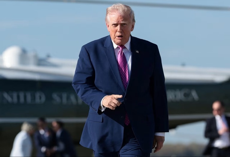 トランプ氏、ホルムズ海峡は「自動的に」再開　対イラン協議の焦点は核兵器