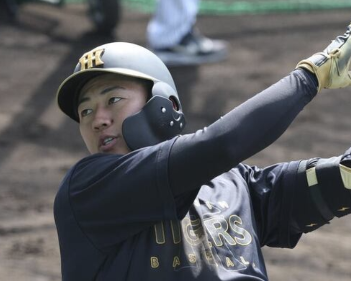 ドラ1立石正広がフリー打撃でバックスクリーン直撃wwwwww