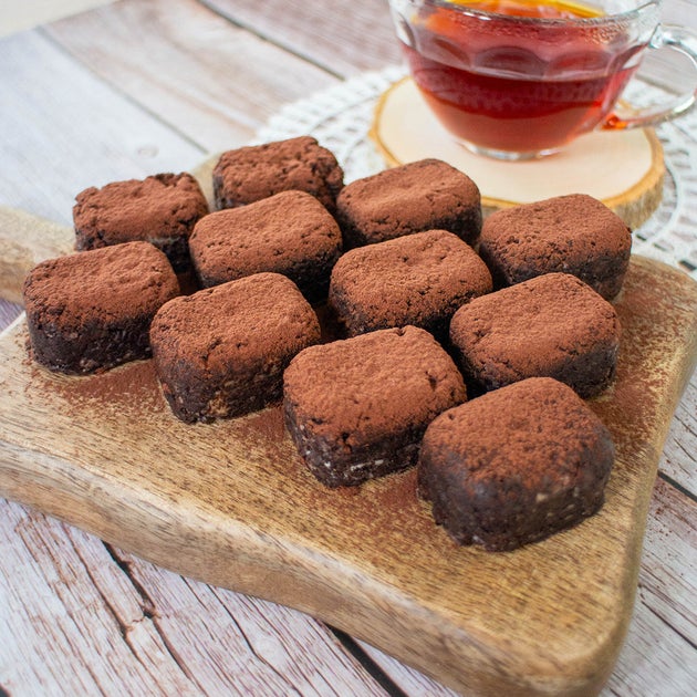 【オーブン不要】混ぜるだけでお店の味！材料3つの「生チョコ風チーズケーキ」