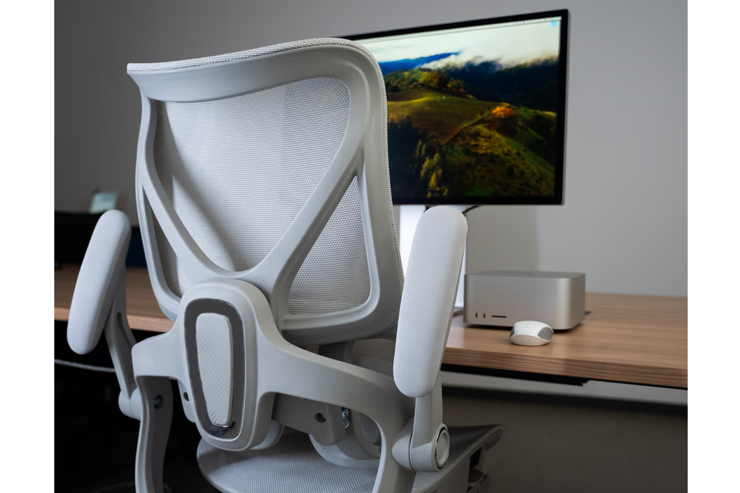 腰への配慮が際立つ！3万円台しごと椅子「YPS-S800」試用レポート【4/30まで】