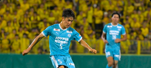 「卒業後、進路が決まらない中で…」筑波大出身DF鈴木遼、百年構想リーグ途中からのプロ入りが決定!「心より感謝申し上げます」