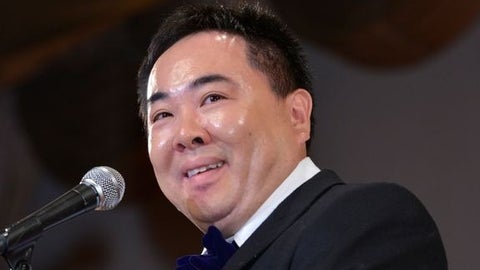 塚地武雅、東京・新宿の立ち食いそばで“和風インドカレー”を絶賛。船越英一郎も「これはクセになる」