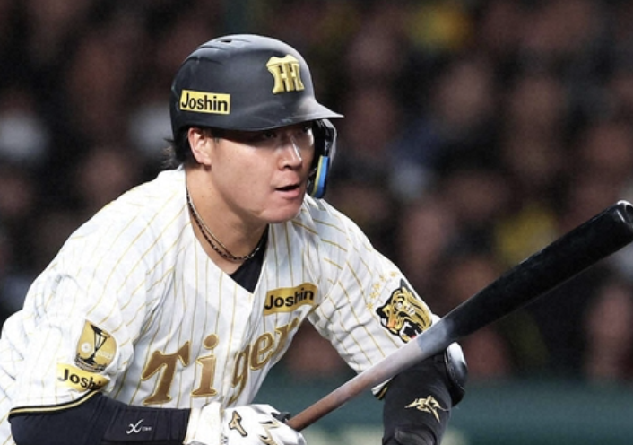 大山悠輔さん、打率.000の伏見に打点数で負けてしまう