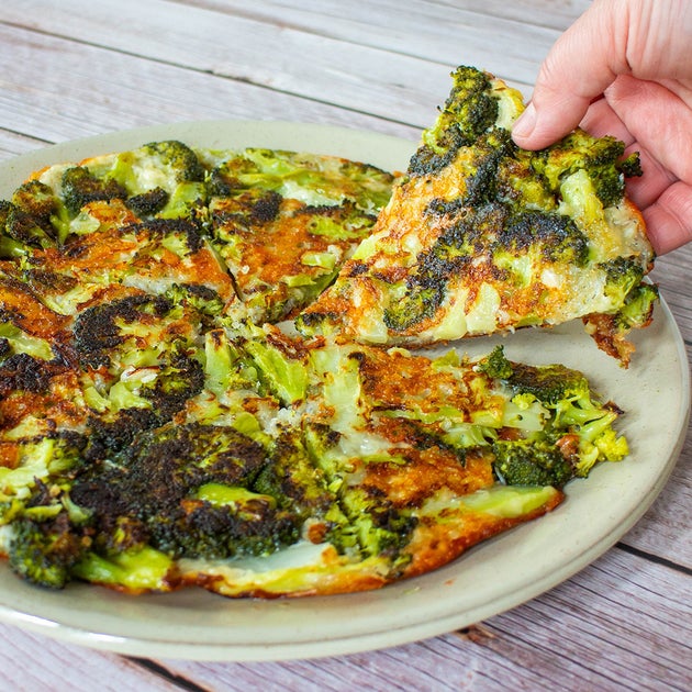 【ブロッコリー、ゆでないで！】混ぜて焼くだけ！カリカリ＆ホクホク「ブロッコリーとしらすのチーズガレット」