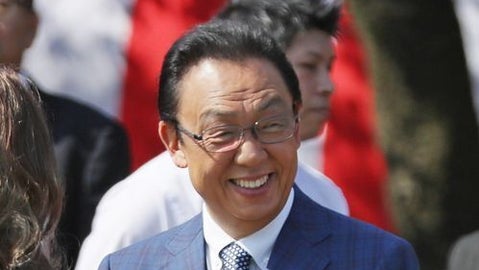 梅沢富美男、自宅の庭で“満開に咲いた桜”が美しい。空に映えるピンクの花に「パワーをいただきます」の声