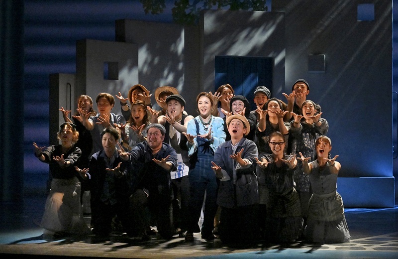 劇団四季、台詞や振付を時代に合わせてアップデートしたミュージカル『マンマ・ミーア！』横浜公演が開幕　