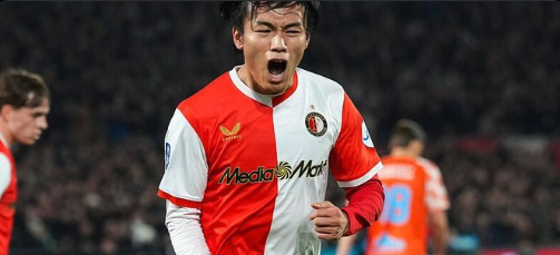 【ゴール動画あり】「異次元すぎて笑う」「動き出しだけでご飯３杯いける」日本代表エースが華麗なターンからゴラッソ炸裂！