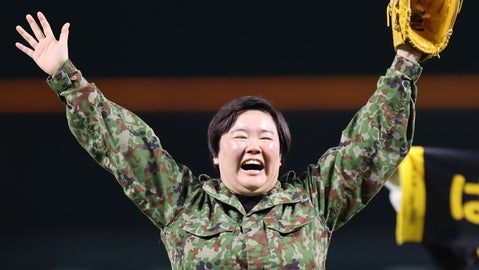 やす子、“ロリータ衣装“が新鮮すぎる⇨ツインテール&フリルショットに「似合う」「ギャップがすごい」の声