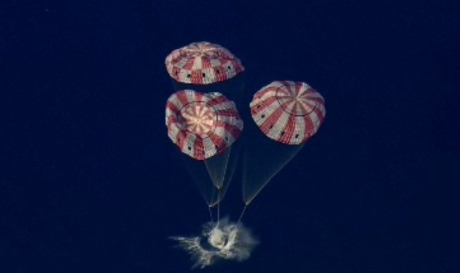 「アルテミス計画」宇宙船が地球帰還「オリオン」が太平洋に着水