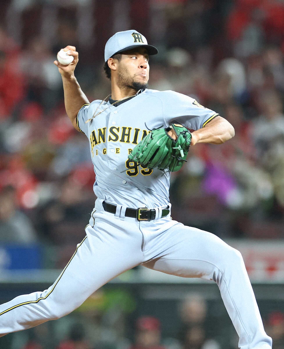 阪神・モレッタに嬉しい来日初勝利 藤川監督も喜びを分かち合う