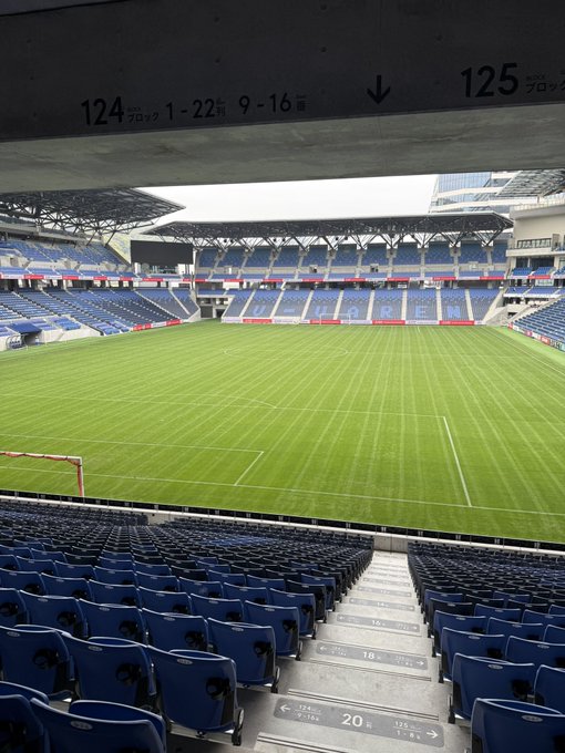 【画像】長崎スタジアムってやっぱり凄いわ