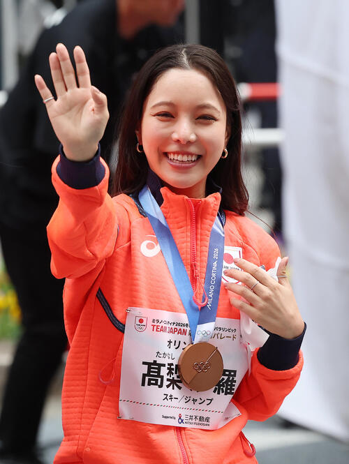 【ジャンプ】高梨沙羅「パワーに変えていけるようにしたい」パレードでのファンの声援受け誓う