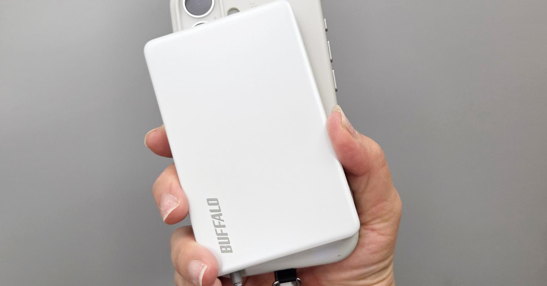 [ITmedia PC USER] 5990円で買えるバッファローの“半固体”モバイルバッテリーを試す　安全性と利便性は両立できているか？