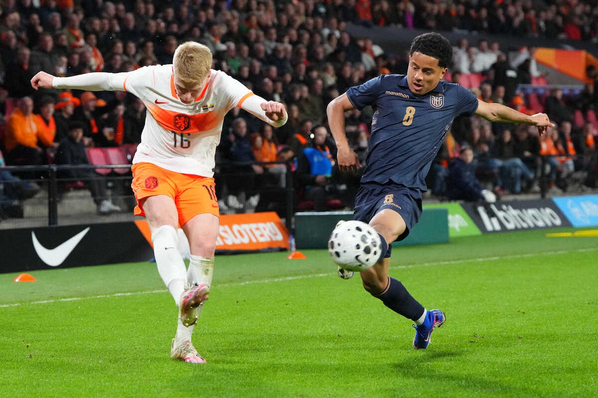 ユトレヒト戦で右膝を負傷 オランダ代表MFが手術のため全治6～9カ月