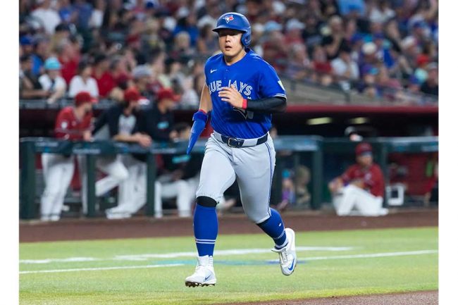 月曜朝…目覚めの衝撃「8点？」岡本和真Bジェイズ戦の「異変」に騒然