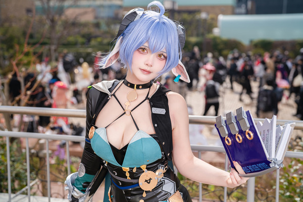 【コスプレ】美しいボディラインを引き立てるフィット感のある衣装がすごい！『ゼンゼロ』リュシアはピチパツスーツを完璧に着こなす【写真8枚】