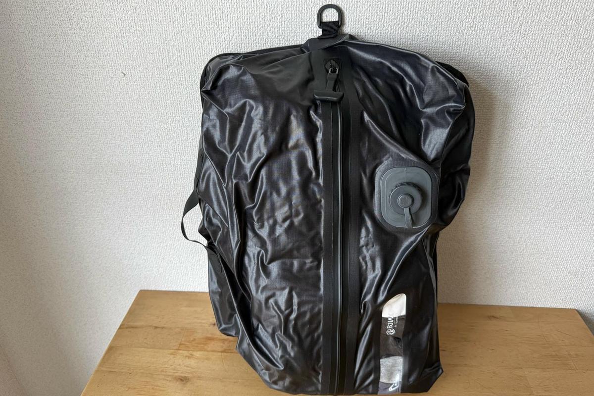 パッキングは「力技」から「電動」へ。ボタン2秒長押しでスーツケースに余裕ができた