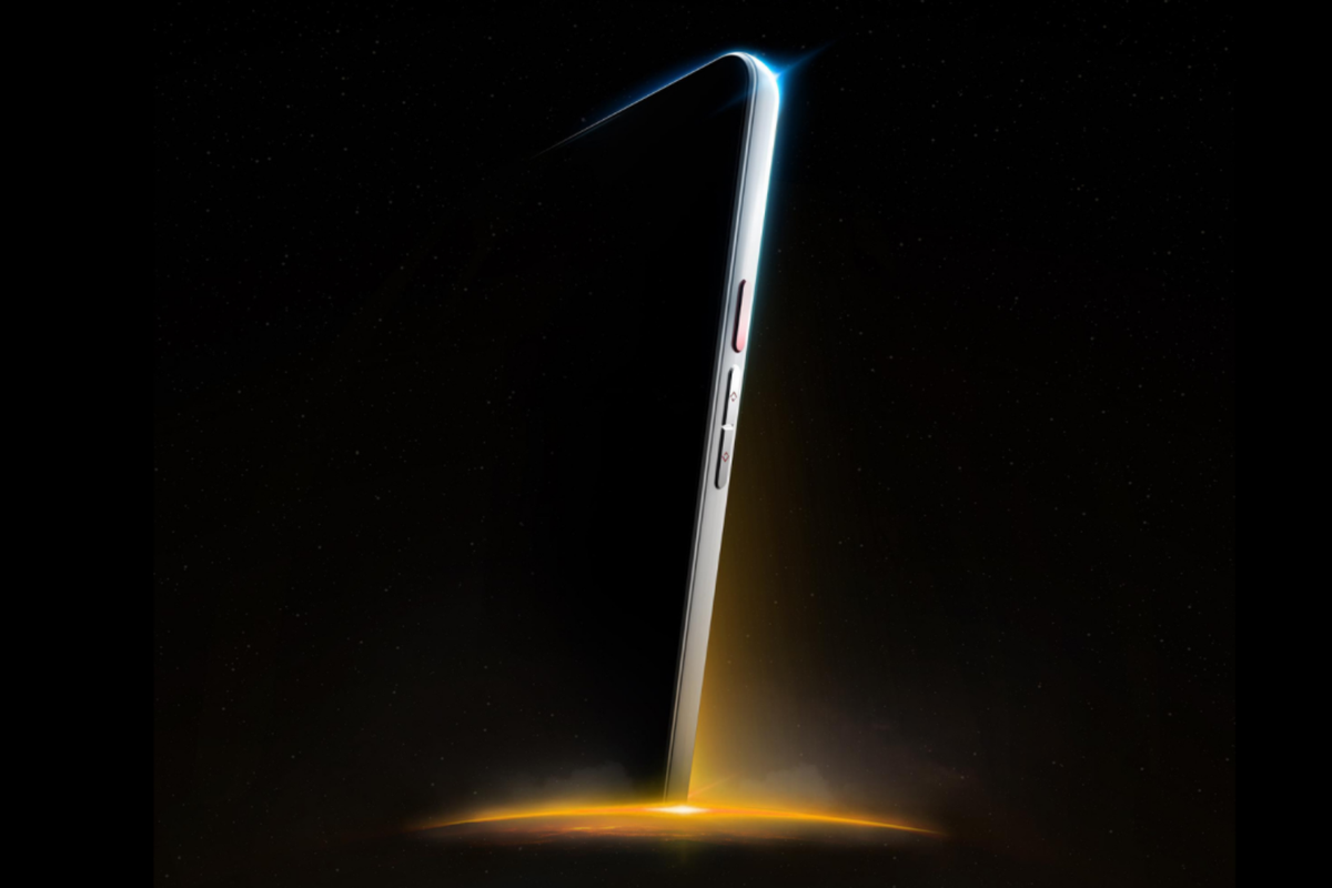 iPhoneをやめてこれにする？ 電子ペーパーとカラー液晶が合体した超異端なスマホ