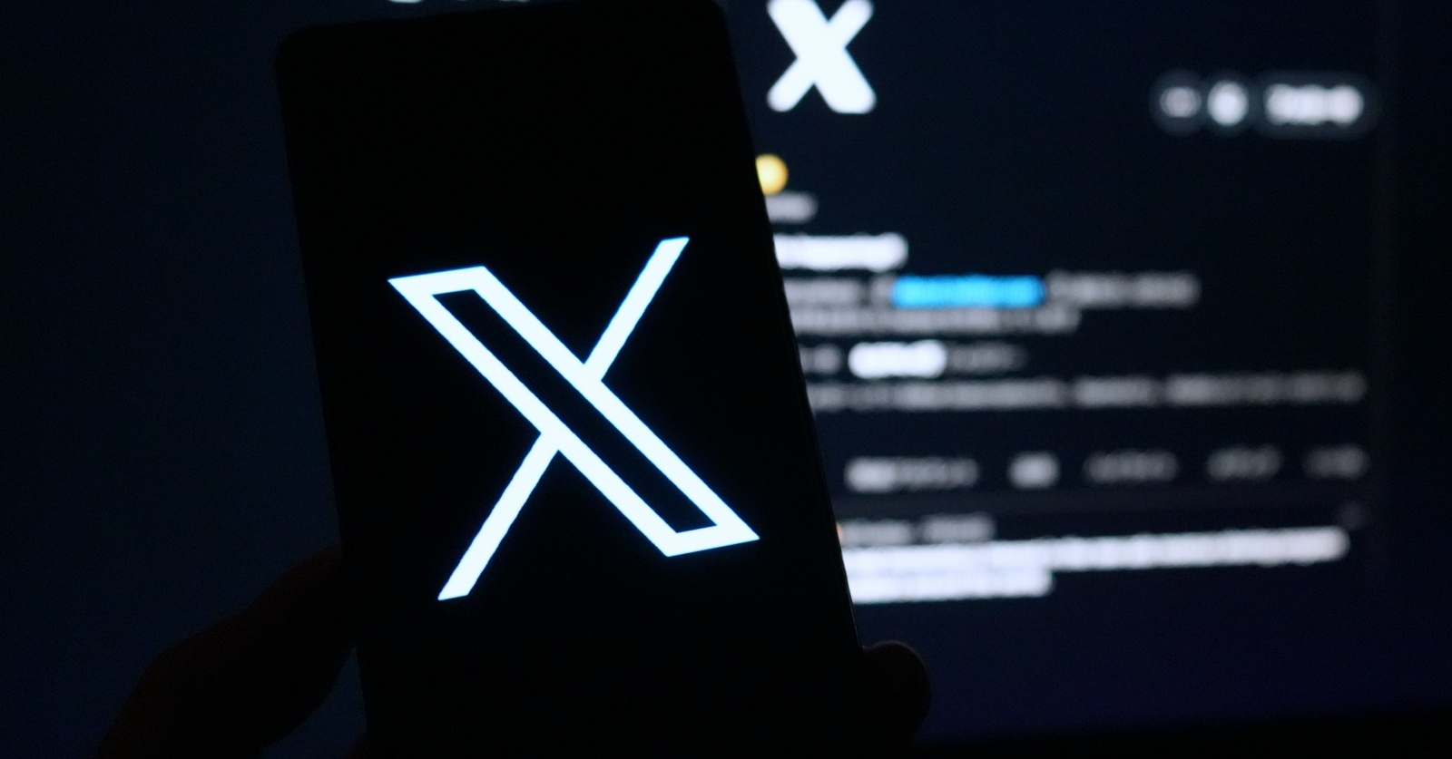 [ITmedia Mobile] 靖国神社で無許可撮影？　ひろゆき氏の指摘に「調べもせずに……」　ルール巡り論争大勃発