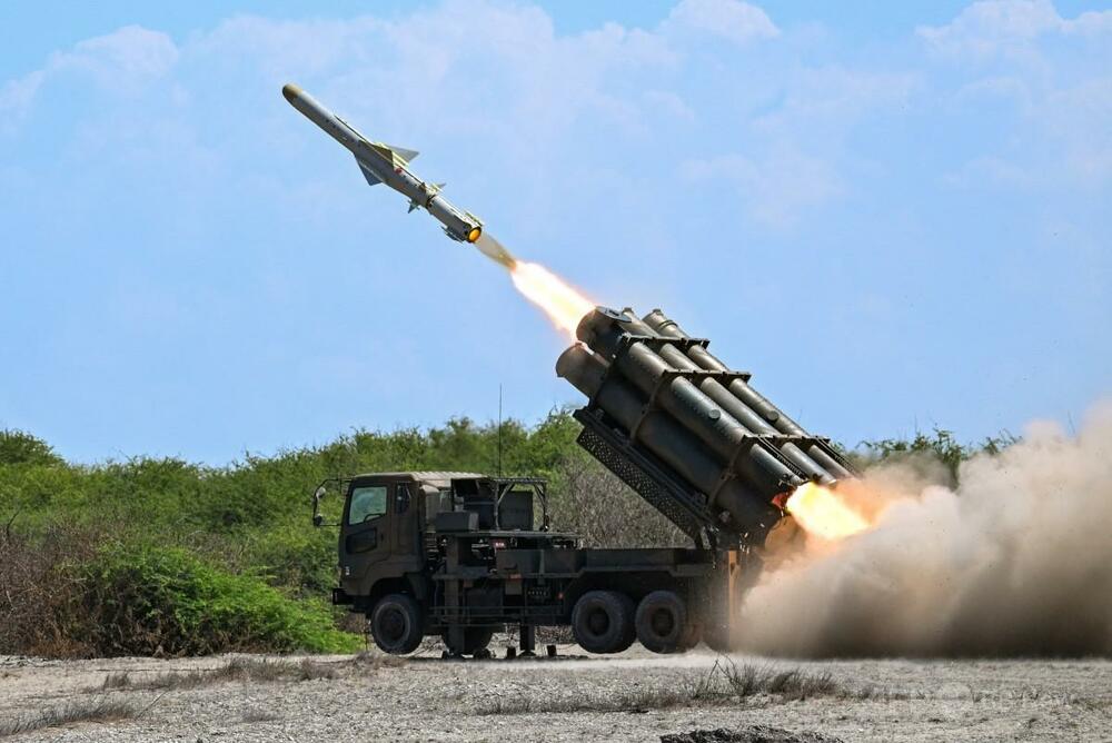 自衛隊、比で開催の合同演習で実弾発射訓練 中国「再軍備」と批判