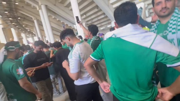 【動画】サウジにサッカー観戦に行ったけど、皆優しくて良かったわ