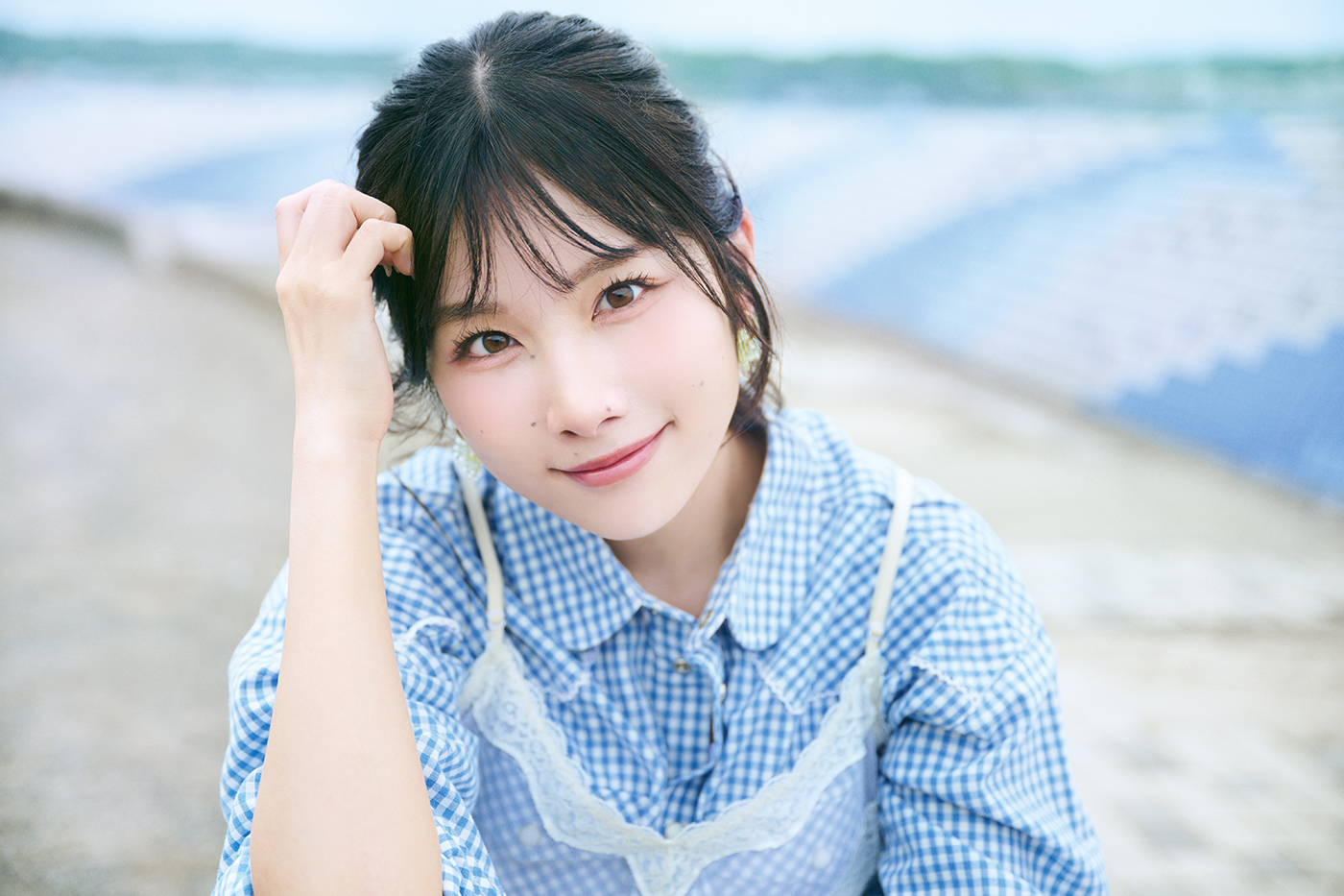 岬なこ、4thシングル「青の足跡」リリース決定！新アーティスト写真公開