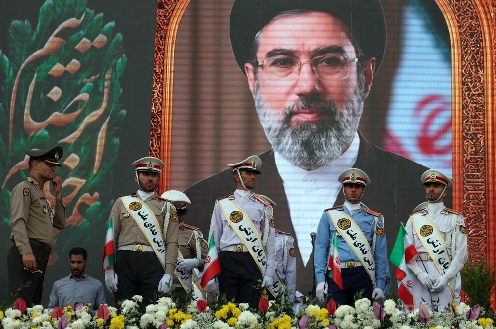 イラン最高指導者「中東はもはや米軍基地の盾にはならない」