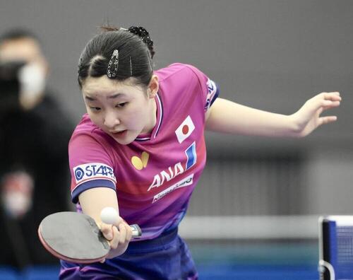 【卓球】日本女子、張本美和が第１試合勝利…決勝進出へ弾み　決勝Ｔで初めて１Ｇ落とすも逆転