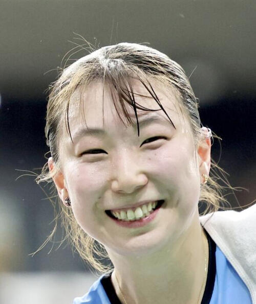 【バドミントン】五十嵐有紗、挙式＆白ウエディングドレス姿で夫婦写真披露　夫・優氏が挙式報告