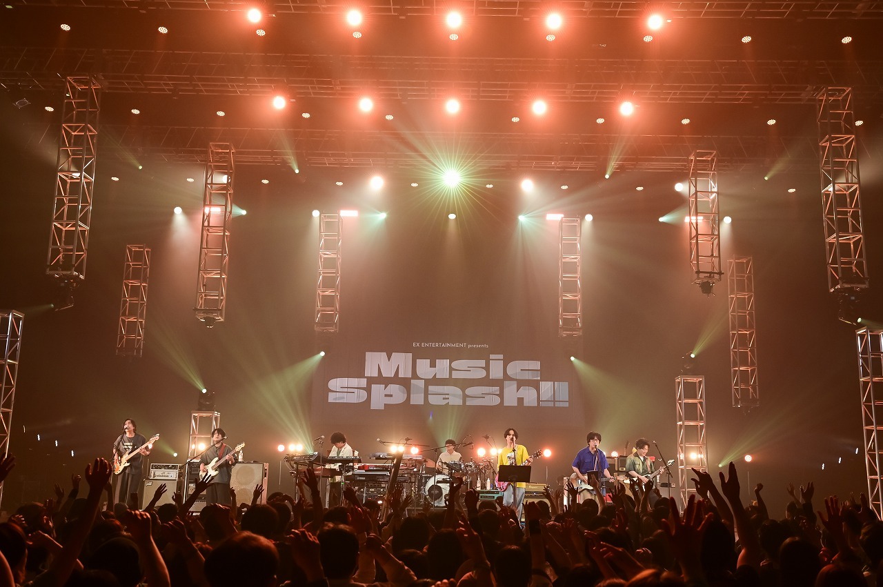 くるり×マカロニえんぴつ　結成30周年を迎えるバンドの凄みとシーンの最前線で飛躍を遂げてきたバンドの勢いを見た『MUSIC SPLASH!!』2日目レポート