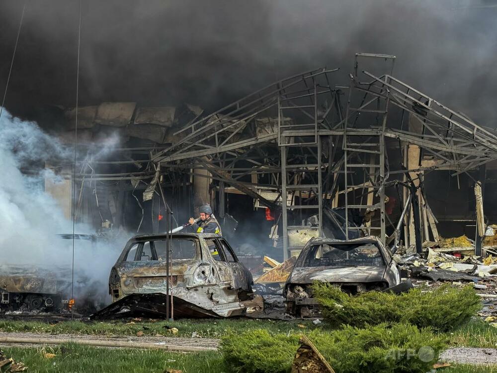 ウクライナ、ロシアが「停戦」破り攻撃と発表 28人死亡