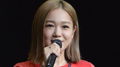 西野カナ「AIじゃありません」⇨NiziUとコラボした新曲オフショットに「平成メイク」「懐かしすぎて泣ける」の声