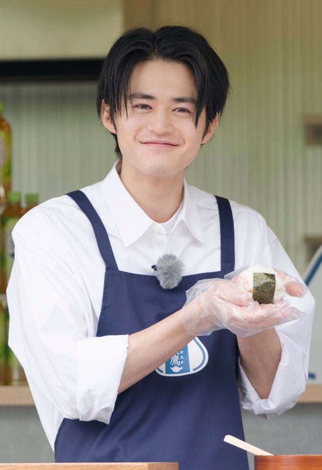 「誰かと思いました」鈴鹿央士の近影にSNS驚き「ワイルドおうじ！！！！」「筋肉が凄くてビックリ」