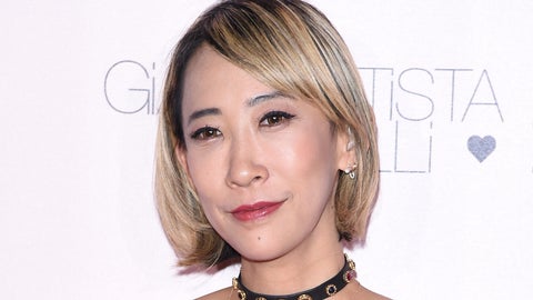 蜷川実花、両親の若い頃の2ショットに「そっくりですね」「2人ともおしゃれ」と反響。父・幸雄さんの死から10年