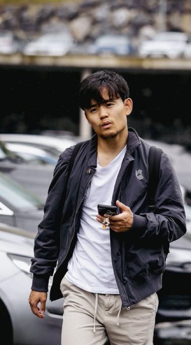 【画像】久保建英がペアキーホルダーを付けていると話題に！