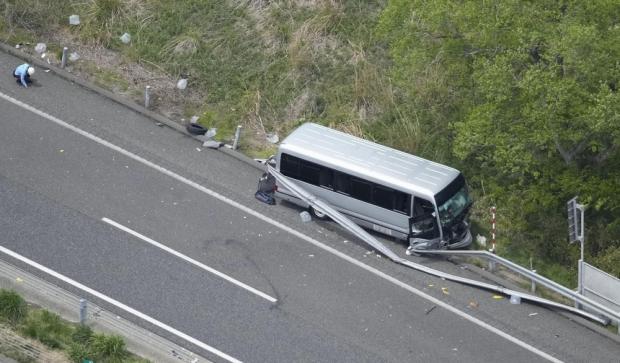 高校生1人が死亡した磐越道のバス事故 容疑者「曲がりきれなかった」