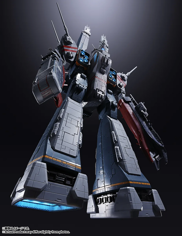 「超時空要塞マクロス」45周年記念商品第1弾として「SDF-1 マクロス」がDX超合金最大級のボリュームで登場！ 強攻型への変形や艦橋などの発光ギミックなどプレイバリュー抜群