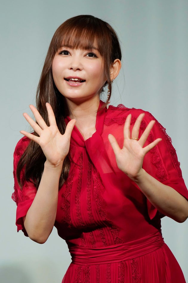 「なななななんと」中川翔子、120万円のバースデーケーキに驚きの声「僕が乗ってる車と同じ」「庶民には無理」